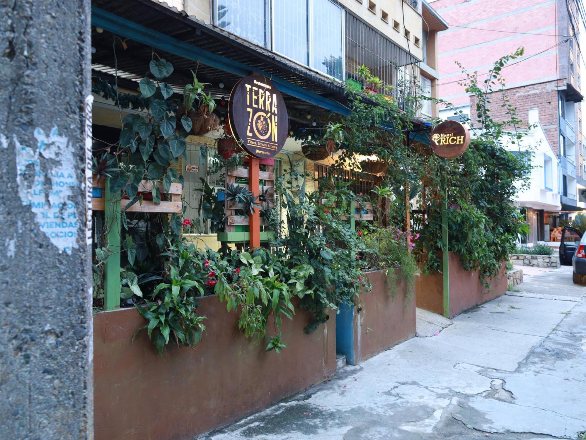 Hostal Rich Medellin Exterior photo